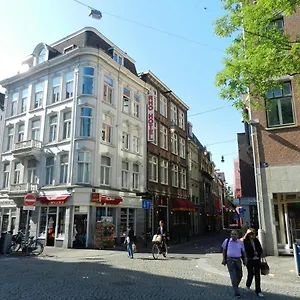 Rho 3*, Amsterdam Nederland
