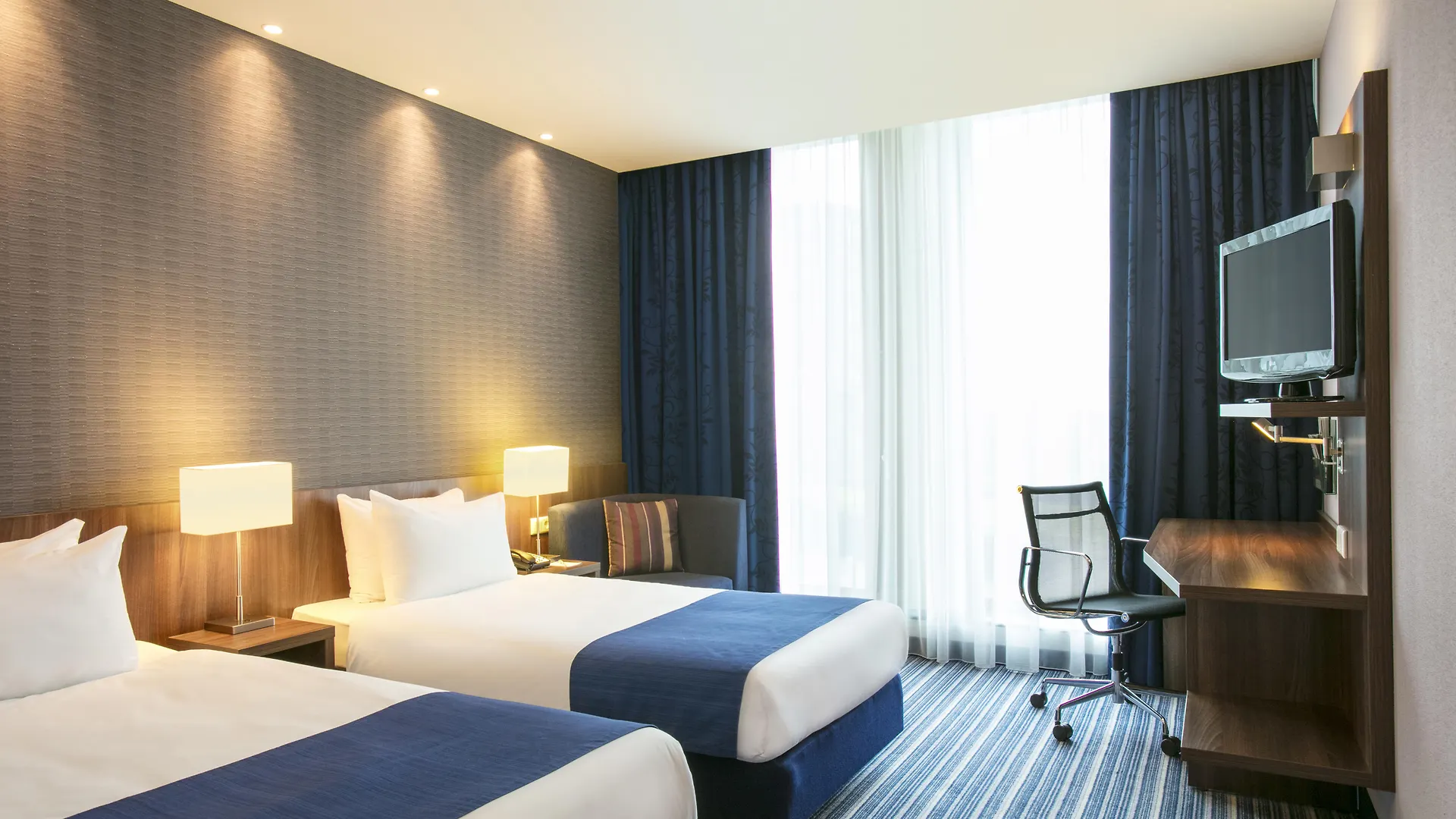 Holiday Inn Express Amsterdam - South By Ihg 3*,  Нидерланды