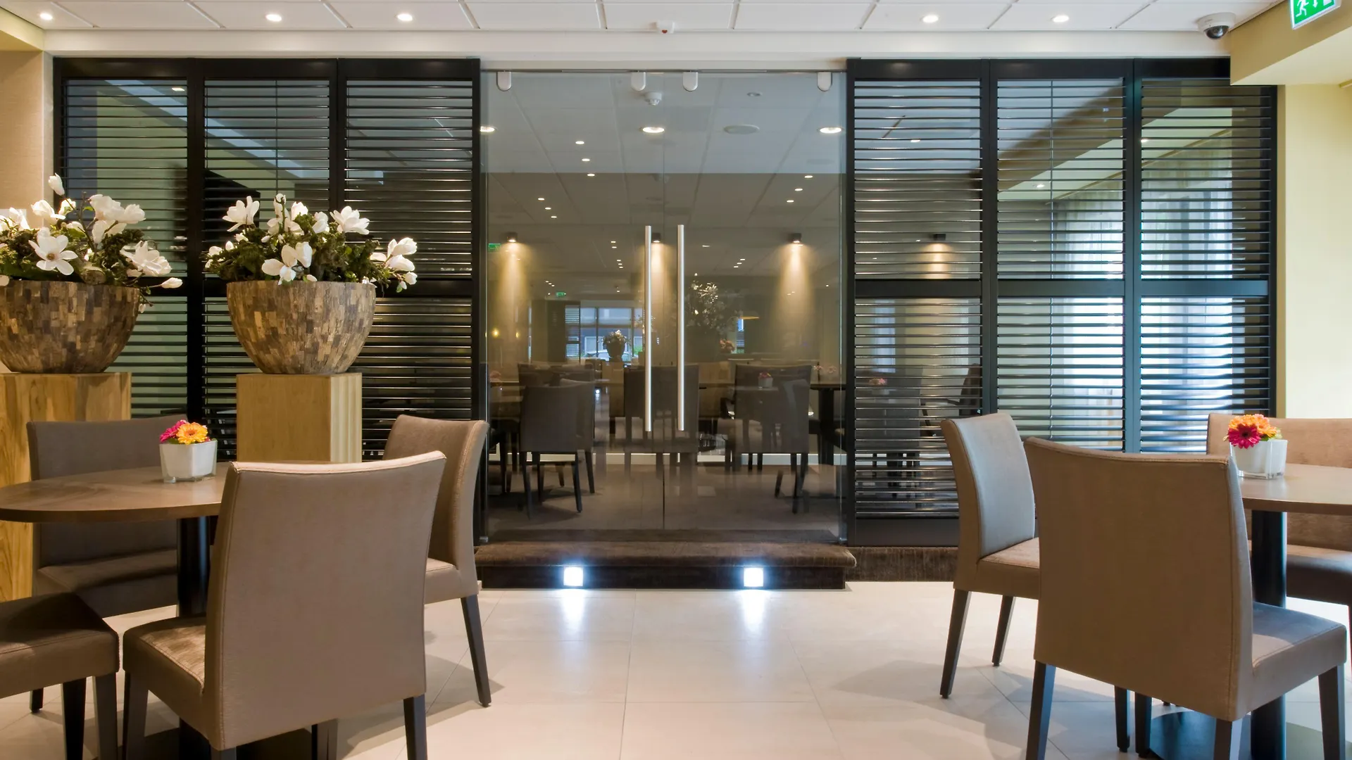 Отель Holiday Inn Express Amsterdam - South By Ihg