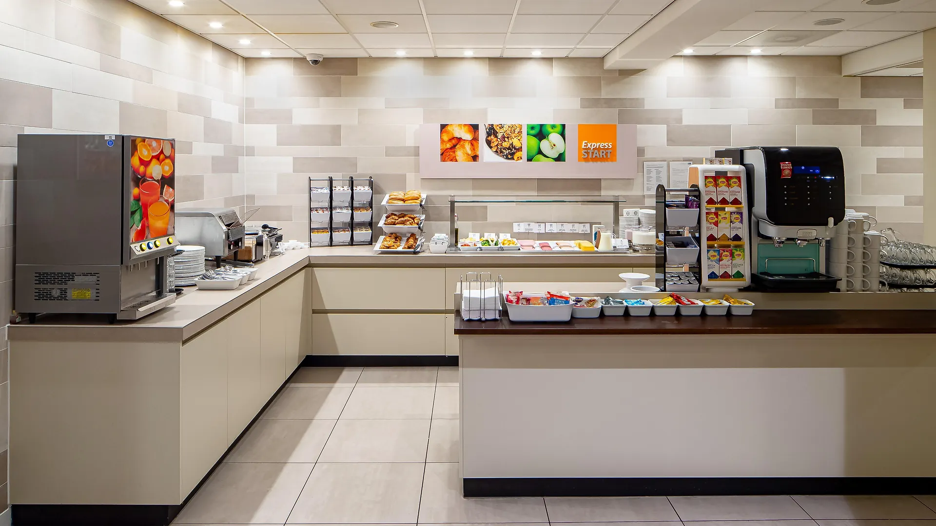Holiday Inn Express Amsterdam - South By Ihg 3*,