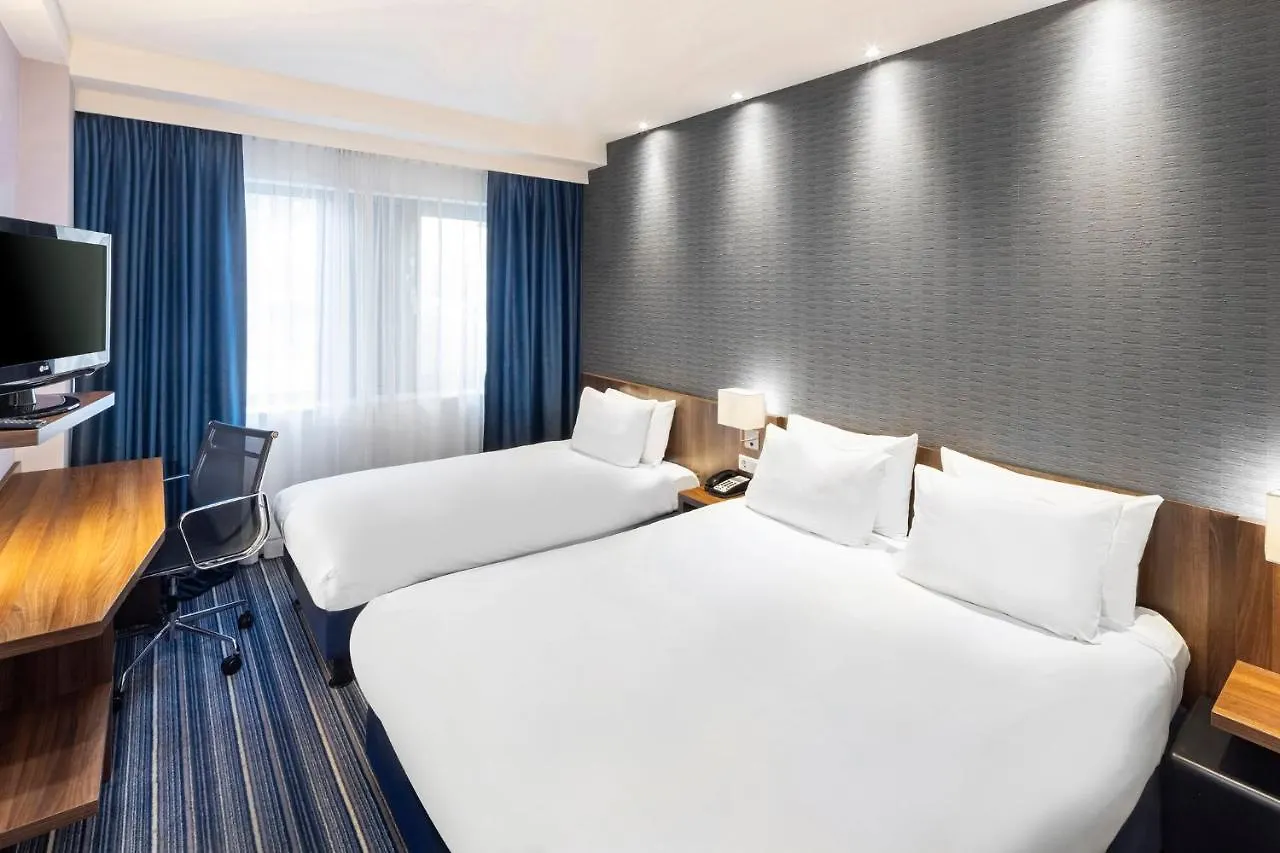 Holiday Inn Express Amsterdam - South By Ihg Отель