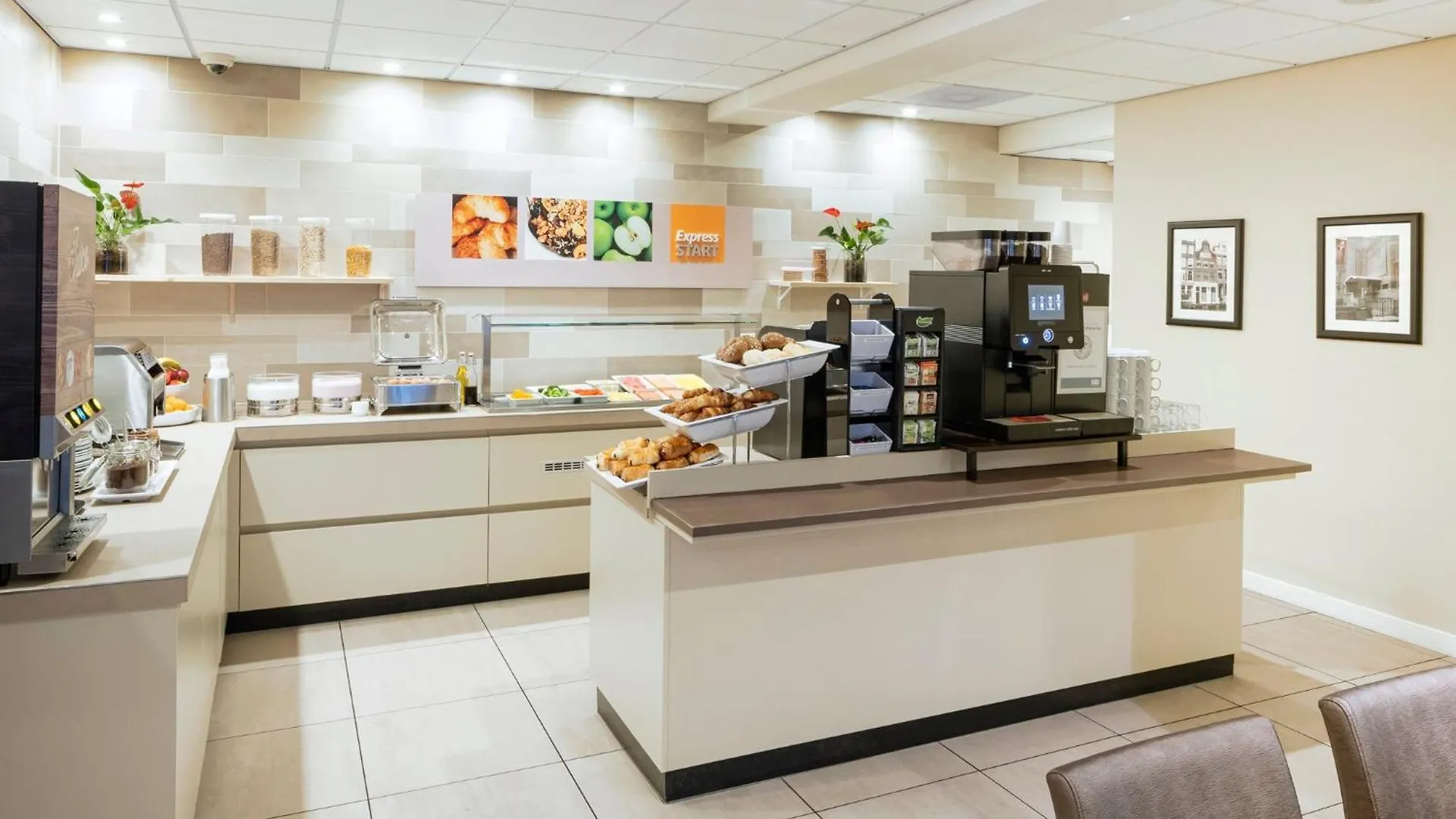 Holiday Inn Express Amsterdam - South By Ihg Нидерланды