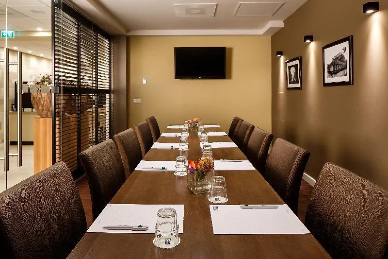 Holiday Inn Express Amsterdam - South By Ihg Отель